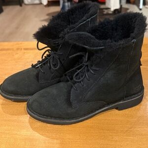 UGG Adirondack III Black Suede Shearling Lace-Up Winter Boots Women’s 6